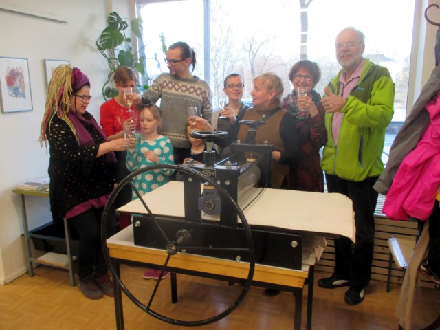 MALJAT GRAFIIKKAPAJAN PUOLELLA