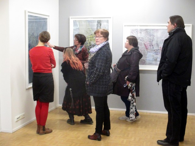 TARJA ESITTELI TEOKSIA ANTAUMUKSELLA