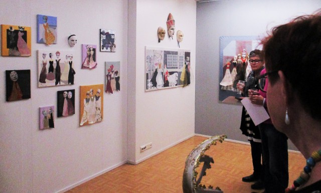 KOLLAASIRIPUSTUS ON VILLI JA VAPAA