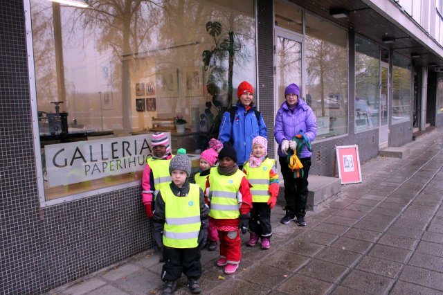 IDÄNPÄÄN PÄIVÄKOTIRYHMÄ VALLOITTI GALLERIAN