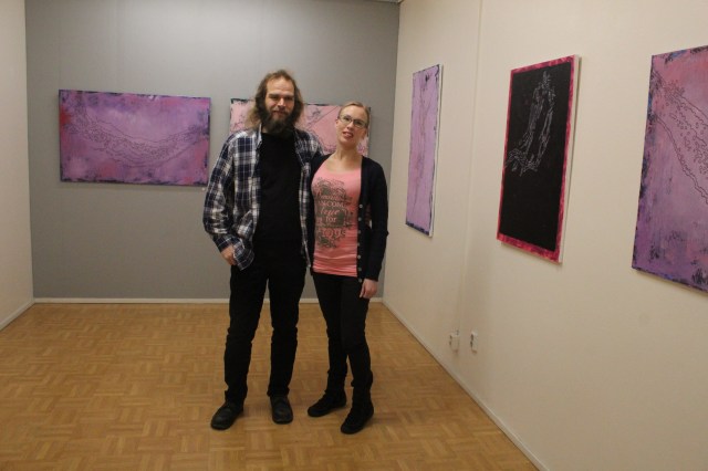 KEIJO JA ELISA RIPUSTIVAT NÄYTTELYN AMMATTITAITOISESTI